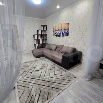 Сдается 1-комнатная квартира, 47 м²