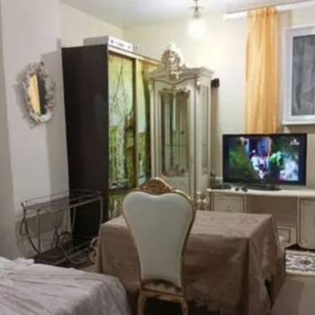 Сдается 1-комнатная квартира, 42 м²