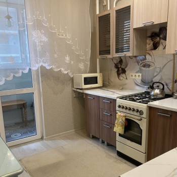 Сдается 1-комнатная квартира, 35 м²