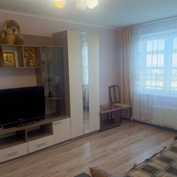Сдается 1-комнатная квартира, 42 м²