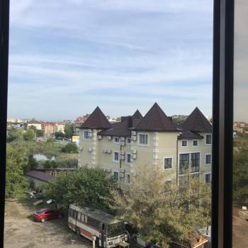 Продается 1-комнатная квартира, 50 м²