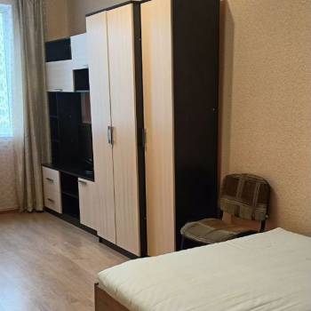 Сдается 1-комнатная квартира, 38 м²