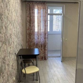 Продается 1-комнатная квартира, 43 м²