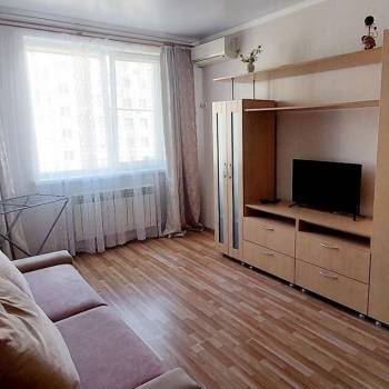 Сдается 1-комнатная квартира, 43 м²