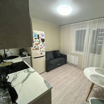 Сдается 1-комнатная квартира, 38 м²