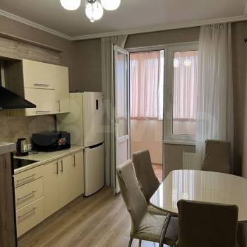 Сдается 2-х комнатная квартира, 63 м²