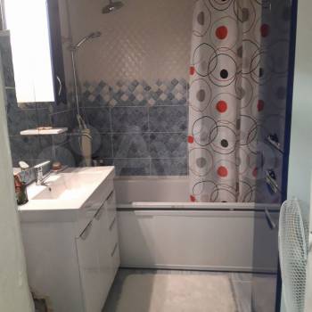 Продается 1-комнатная квартира, 42 м²