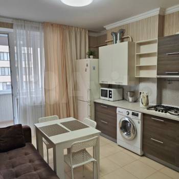 Сдается 1-комнатная квартира, 46 м²