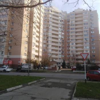 Продается 1-комнатная квартира, 60 м²