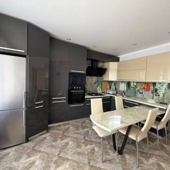 Сдается 1-комнатная квартира, 73,3 м²