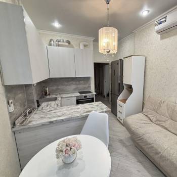 Продается 1-комнатная квартира, 36 м²