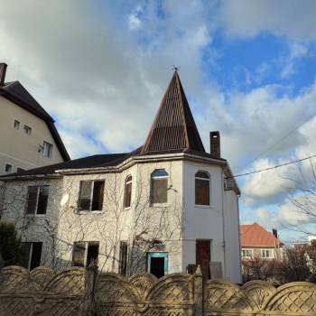 Продается Дом, 180 м²