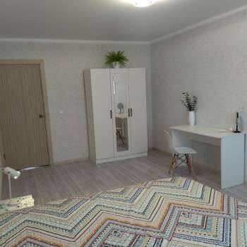 Сдается Многокомнатная квартира, 90 м²