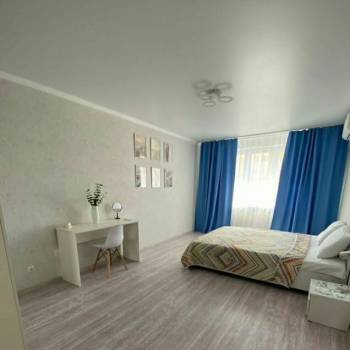 Сдается Многокомнатная квартира, 90 м²