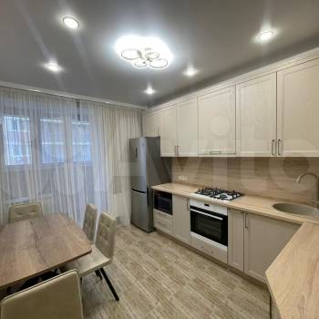 Продается 1-комнатная квартира, 44 м²