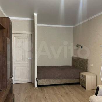 Продается 1-комнатная квартира, 44 м²