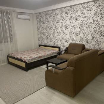 Сдается 1-комнатная квартира, 53 м²