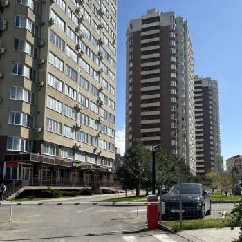 Продается 1-комнатная квартира, 45 м²