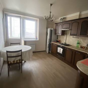 Сдается 1-комнатная квартира, 49 м²