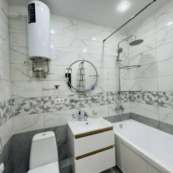 Сдается 1-комнатная квартира, 42 м²