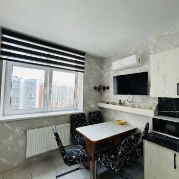 Сдается 1-комнатная квартира, 42 м²