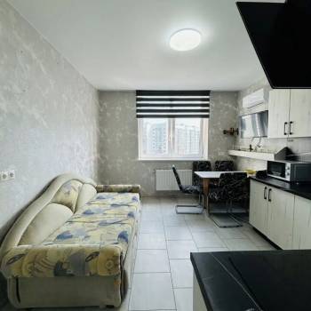Сдается 1-комнатная квартира, 42 м²