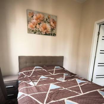 Продается 1-комнатная квартира, 42 м²