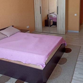 Сдается 1-комнатная квартира, 50 м²
