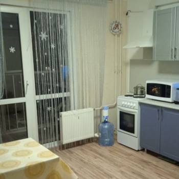 Продается 1-комнатная квартира, 36 м²