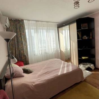 Сдается 1-комнатная квартира, 40 м²