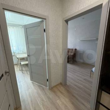 Сдается 1-комнатная квартира, 39 м²