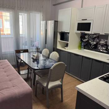 Сдается 2-х комнатная квартира, 70 м²