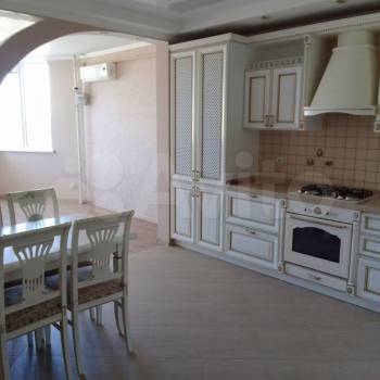Продается 3-х комнатная квартира, 100 м²