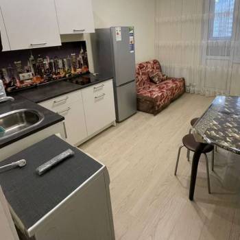 Сдается 1-комнатная квартира, 45 м²