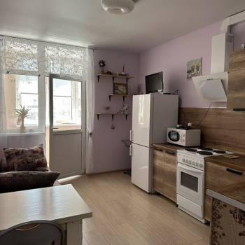 Сдается 1-комнатная квартира, 42 м²