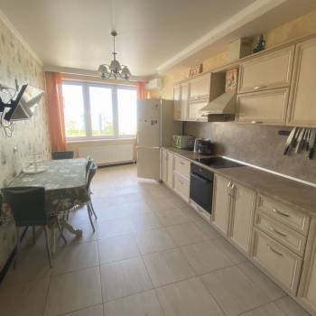 Сдается 2-х комнатная квартира, 68 м²