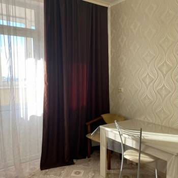 Сдается 1-комнатная квартира, 40 м²