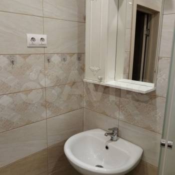 Сдается 1-комнатная квартира, 42 м²