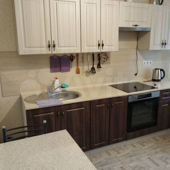 Сдается 1-комнатная квартира, 42 м²