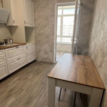 Сдается 1-комнатная квартира, 40 м²