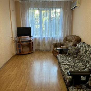 Продается 1-комнатная квартира, 41 м²