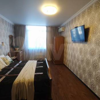 Продается 1-комнатная квартира, 42 м²