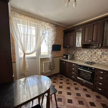 Сдается 1-комнатная квартира, 43 м²