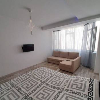 Сдается 1-комнатная квартира, 48 м²