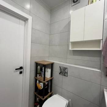 Продается 1-комнатная квартира, 37 м²