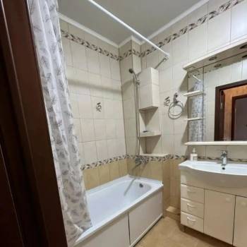 Сдается 1-комнатная квартира, 48 м²