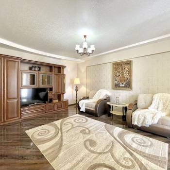 Сдается 2-х комнатная квартира, 100 м²