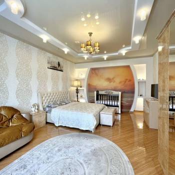 Сдается 2-х комнатная квартира, 100 м²