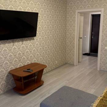 Сдается 2-х комнатная квартира, 70 м²