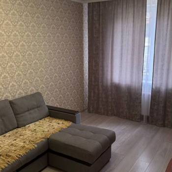 Сдается 2-х комнатная квартира, 70 м²